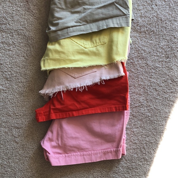 12 Denim shorts (Bundled) - Picture 3 of 5